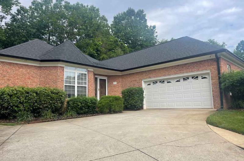 exterior roofing contractor